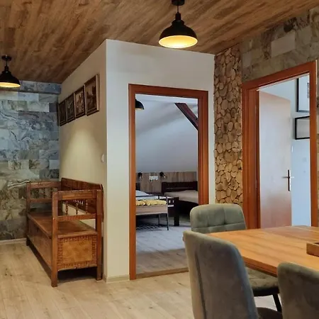 - Slovensky Raj Apartment *