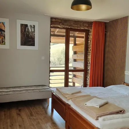 - Slovensky Raj Apartment *