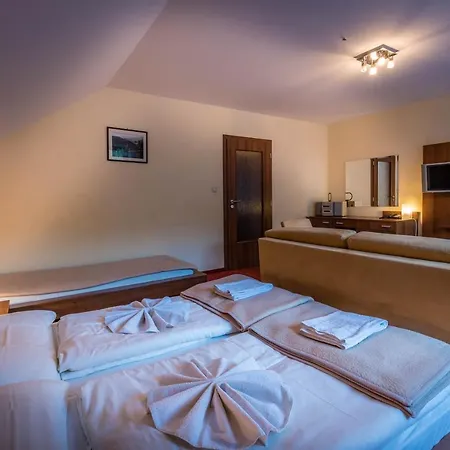- Slovensky Raj Apartment *